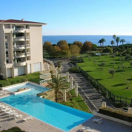 Terrasse Piscine Et Acces Apartment